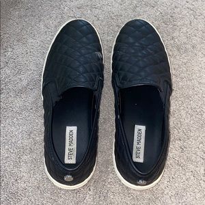 Steve Madden slip ons